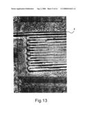 METHOD AND DEVICE FOR PREPARING AND/OR ANALYZING BIOCHEMICAL REACTION CARRIERS diagram and image