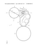 DEVELOPMENT DEVICE AND IMAGE FORMING APPARATUS COMPRISING SAME diagram and image