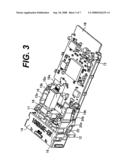 Optical transceiver with mechanism to dissipate heat efficiently without affecting optical coupling condition diagram and image