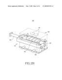 MOLDING APPARATUS AND INJECTION MOLDING METHOD USING THE SAME diagram and image