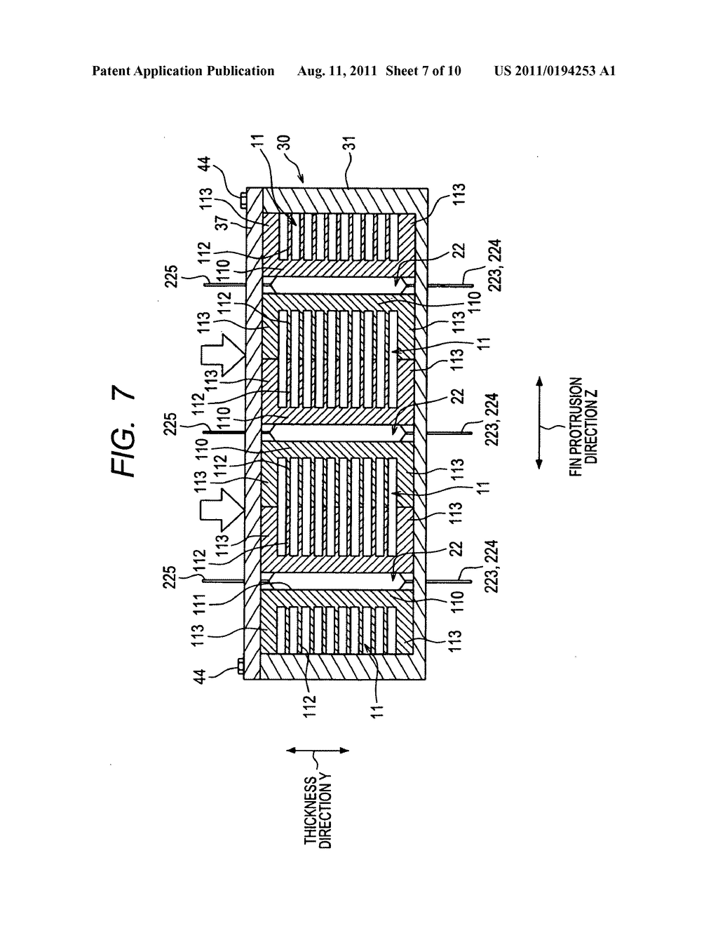 SEMICONDUCTOR APPARATUS HAVING SEMICONDUCTOR MODULE COOLED BY HEAT SINKS     WHICH HAVE INCREASED STRENGTH TOGETHER WITH INCREASED THERMAL MASS - diagram, schematic, and image 08