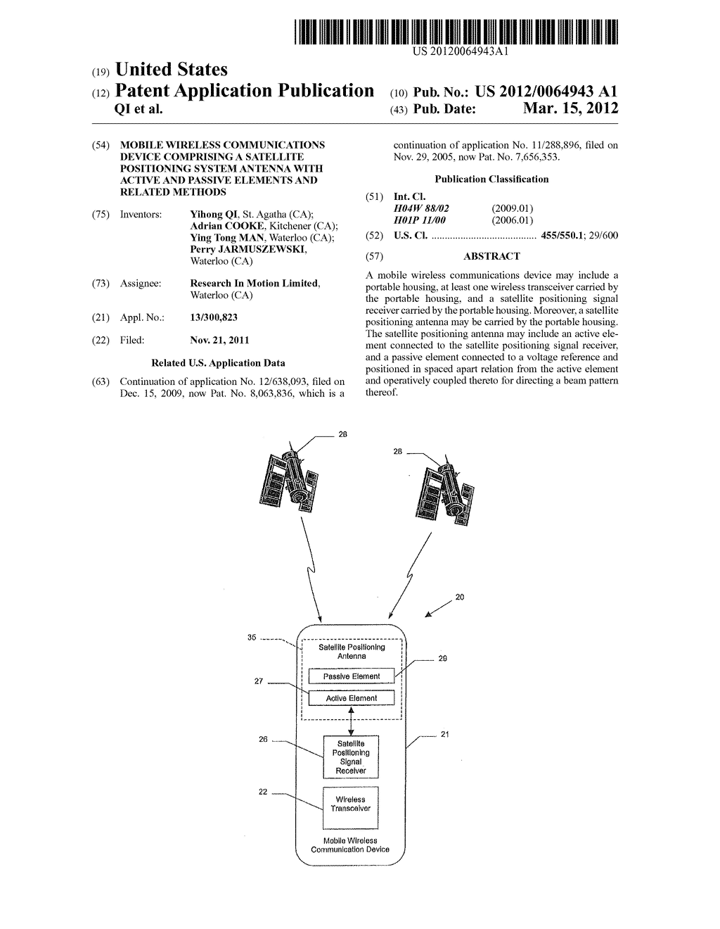 MOBILE WIRELESS COMMUNICATIONS DEVICE COMPRISING A SATELLITE POSITIONING     SYSTEM ANTENNA WITH ACTIVE AND PASSIVE ELEMENTS AND RELATED METHODS - diagram, schematic, and image 01