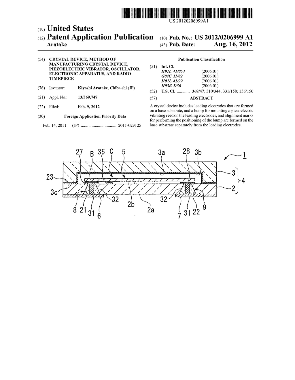 CRYSTAL DEVICE, METHOD OF MANUFACTURING CRYSTAL DEVICE, PIEZOELECTRIC     VIBRATOR, OSCILLATOR, ELECTRONIC APPARATUS, AND RADIO TIMEPIECE - diagram, schematic, and image 01