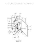 STRAPPING MACHINE HAVING A MOVABLE WORKING ASSEMBLY diagram and image