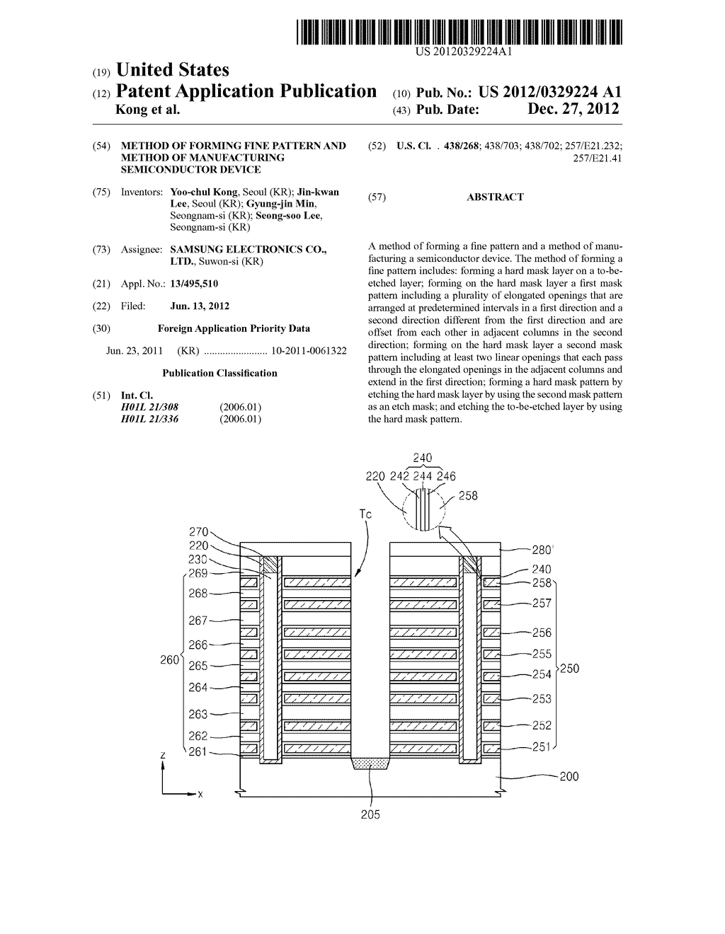 METHOD OF FORMING FINE PATTERN AND METHOD OF MANUFACTURING SEMICONDUCTOR     DEVICE - diagram, schematic, and image 01