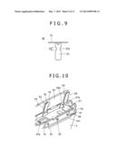 BATTERY WITH ELECTRODE ARRANGEMENT IN RELATION TO THE HOLDER diagram and image