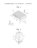 POLARIZER, DISPLAY DEVICE HAVING THE SAME, AND METHOD OF MANUFACTURING THE     SAME diagram and image