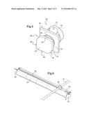 UNDERWATER SUPPORT DEVICE AND INSTALLATION METHOD FOR INITIATING THE     LATERAL BUCKLING OF A RIGID PIPE diagram and image