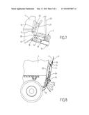 VEHICLE EQUIPPED WITH A DOOR PROTECTION DEVICE ENSURING AN OPTIMIZATION OF     THE OPENING CLEARANCE diagram and image