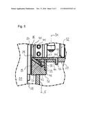 DISC CHIPPER FOR CRUSHING LUMPY FEED MATERIAL, PARTICULARLY WOOD diagram and image