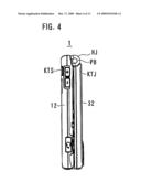 FOLDING ELECTRONIC DEVICE AND DEVICE FOR REDUCING UNDESIRED PLAY IN HINGE DEVICE diagram and image