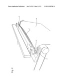 METHOD OF TRANSFERRING A PIECE OF CLOTH AND A LAUNDRY APPARATUS FOR     PERFORMING THE METHOD diagram and image