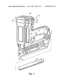 FASTENING TOOL FOR FASTENING MEMBERS WITH A FUEL INJECTOR diagram and image