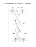 PROTECTING DEVICE FOR A USER OF AN AERIAL LIFT AND AERIAL LIFT COMPRISING     SUCH A DEVICE diagram and image