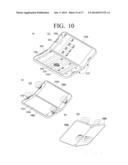 PORTABLE APPARATUS HAVING A PLURALITY OF TOUCH SCREENS AND METHOD OF     OUTPUTTING SOUND THEREOF diagram and image