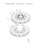 CLUTCH WITH CLUTCH RING ON TWO CLUTCH PARTS, AND ASSOCIATED CLUTCH RING diagram and image