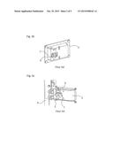 DOOR LOCKING DEVICE AND CONSTRUCTION MACHINE INCLUDING SAME diagram and image