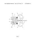 APPARATUS FOR THE APPLICATION AND SUCTION-EXTRACTION OF OPERATING FLUIDS     IN THE INLET OF COLD ROLLING INSTALLATIONS diagram and image